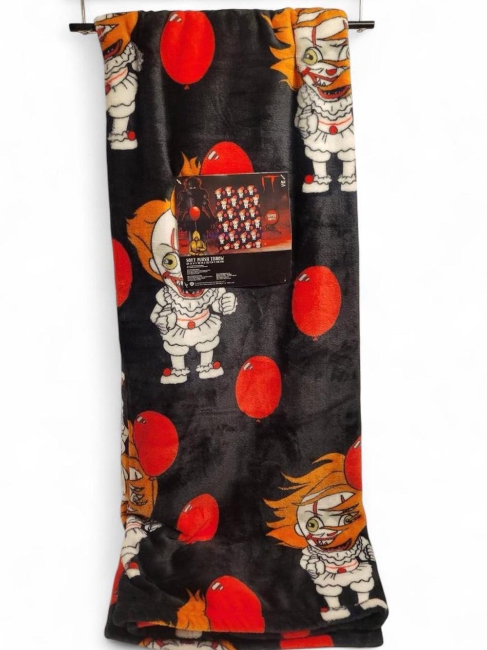 IT Pennywise Cartoon Halloween Plush Throw Blanket